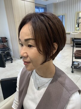 アッシュ 仙川店(Ash) ショート白髪ぼかし 大人 ボブ  美髪 白髪染め 仙川 くせ毛 50代