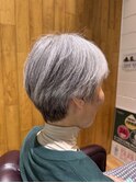 グレイヘアショート
