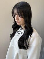 トリッカ シブヤ(TRICCA SHIBUYA)&nbsp;ロングレイヤー 顔周りレイヤー 韓国 くびれ ブルーブラック