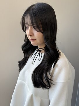 トリッカ シブヤ(TRICCA SHIBUYA) ロングレイヤー 顔周りレイヤー 韓国 くびれ ブルーブラック