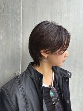 ハンサムショートすっきり小顔レイヤー