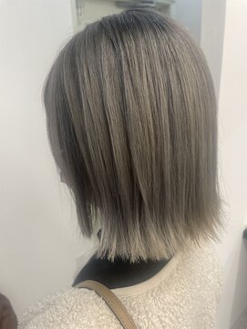 ソル(solar) グレージュ