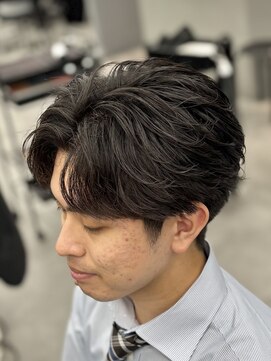 オーバルバイアピッシュ(OVARL by apish) フェザーパーマ/毛流れパーマ/センターパート/メンズパーマ