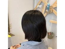 「朝のセットが決まらない…」うねり、広がり、パサつき。扱いにくくなってしまった髪のストレスに。