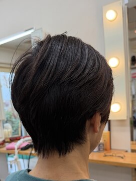 モナ(MONA) ハンサムショート