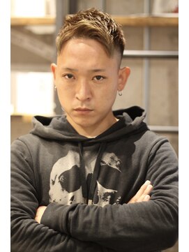 クオンヒール 堺筋本町店(QUON HEAL) アップバング/フェード/刈り上げ/スパイキーショート