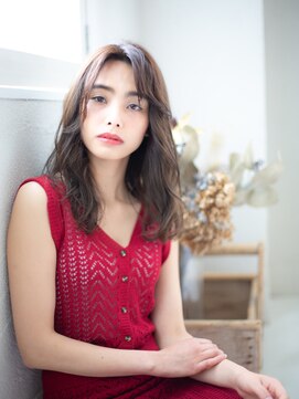 ヘアリラクゼーション クインズベリー(Hair Relaxation Queen's Berry) ミントアッシュ　センターパート×ロング