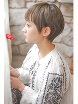 カライング(ing) 大人可愛い20代30代40代黒髪前下がりひし形小顔ボブ丸みショート