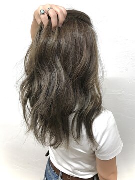 グラフ 銀座(GRAFF) 大人可愛い20代30代ハイライト_カーキグレージュ【GRAFF銀座】