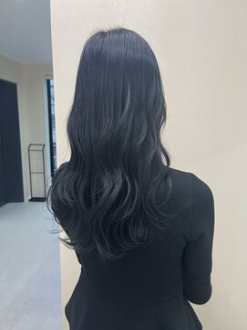 エトレ(ETRE) レイヤーカット×ブルーブラックカラー