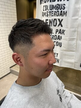 リレーションメンズヘアー(RELATION MEN'S HAIR) ジェットモヒカンスキンフェードブルーブラック韓国マッシュ