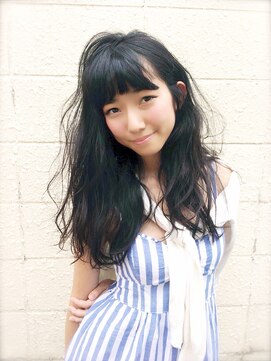 ミュリール(MiULiiR) 外国人風ナチュラルウエーブ×黒髪グレージュジャパニーズガール