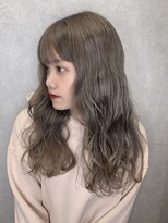 リリー(Lilley) 【lilley 高田彩乃】無造作ウェーブ透け感グレージュ(天神/今泉)