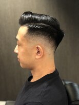 フランクスバーバー アンド ビアークラブ(FRANK'S BARBER and BEER CLUB)&nbsp;かき上げサイドパートショートワイルドツーブロックフェード