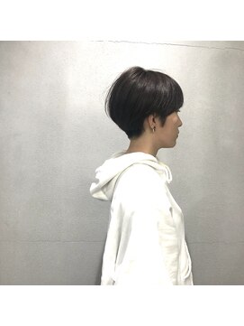 レップ(REP) 襟足刈り上げショート