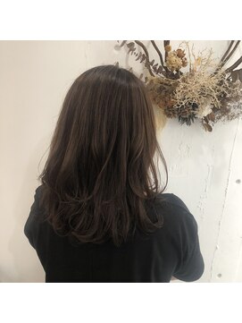 マド ヘア(mado hair) ゆるふわセミディ