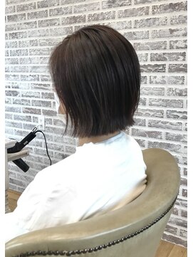 フィエルテ(fierte) 切りっぱなしボブ×ミニボブ