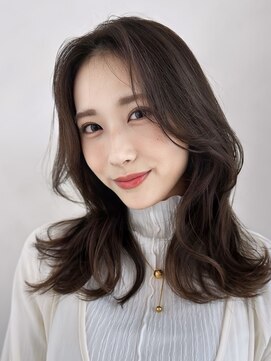 ティア(Tia.) ミディアム/グレージュ/韓国風/髪質改善トリートメント/縮毛矯正