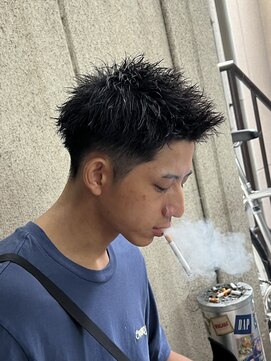 カイ(X) 刈り上げスパイキーショート