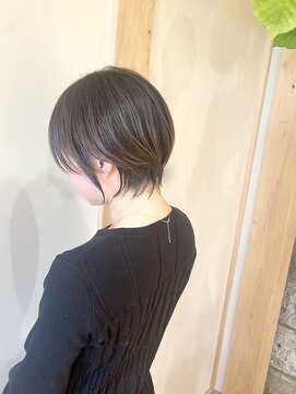 ジェロ(GELo) 襟足長めショート