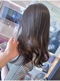 透明感グレージュ