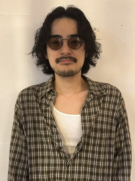 ユートゥイーズ つくば(U too e's) メンズの抜け感パーマ　〈riko〉