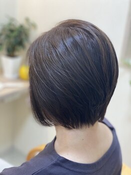 綺麗な仕上がりに定評あり◎いつまでも若々しく綺麗に♪根元もしっかりカバーし、オシャレな仕上がりに＊