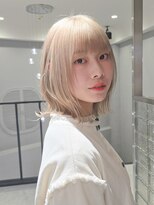 バイエイト(X８)&nbsp;【透明感カラーと小顔カットで目線を奪う】　『小川』