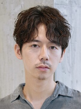 レタッチバイフィフス(RETOUCH by fifth) 原宿ルーズパーマスパイラルパーマオールバック大人ビジネスヘア