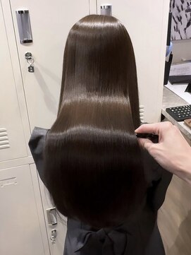 ARiA east byECLART新宿東口店 髪質改善 個室サロン【アリアイーストバイエクラート】 ハイエンド美髪矯正+カット+ 髪質改善TR