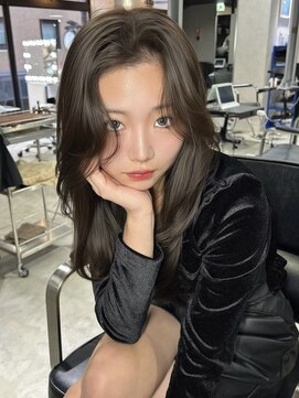 ザシェノンウメダ(THA CHAINON UMEDA) イメチェン/ピンクベージュ/アンブレラカラー/前髪/大阪梅田