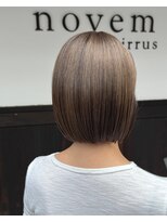 ノウェム バイ シーラス(novem by cirrus)&nbsp;切りっぱなしグレージュ