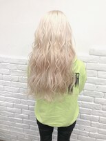 ワンズクロエ 原宿店(ONE's Chloe)&nbsp;イルミナカラー/インナーカラー/学割U24/ダブルカラー[原宿駅]