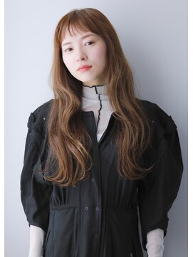 アンファング(Anfang) 脱力ウェーブのロングスタイル