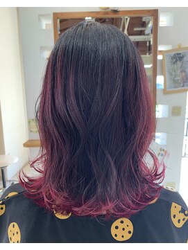 ラクゥイーンタ(La Queenta) 裾カラー