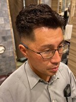 銀座マツナガ 神田店&nbsp;40代50代くせ毛風フェードツーブロックビジネス刈り上げ