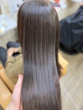 ブレイブシザー(BRAVE SCISSOR) 素髪のような柔らかさ◎美髪矯正で叶えるツヤロング