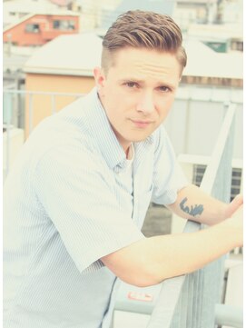 ジジバイワースホワイル(jiji by WORTH WHILE) 刈り上げセンターパートサーフカールフェザーパーママレットヘア