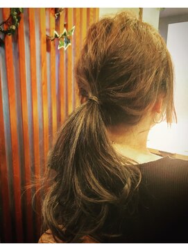 フルール(Fleur) 【クレド徒歩1分Fleur松浦】透明感チョー簡単ポニテ