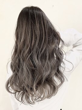 クラルス バイ アルティナ 溝の口店(Clarus by artina) バレイヤージュ×シルバーグレージュ【Clarus溝の口】