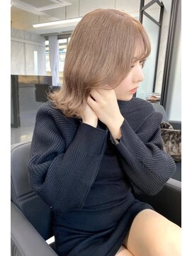 リア 大阪梅田(Ria) ～くびれヘア　ミルクティーべージュ～【Ria 大阪 梅田】