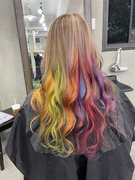 モノ アンド イニ(Mono & inni) レインボーインナーカラー