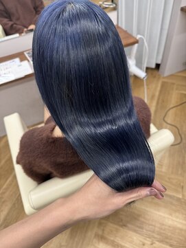 シカ 神戸三宮元町店(Cica) ネイビー ブルー 透明感 ブリーチ 三ノ宮 元町 艶髪
