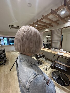 エイト新宿店(EIGHT shinjuku) ミニボブハイトーン