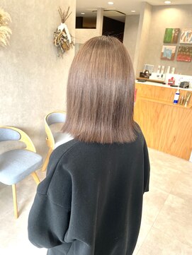 シカ(si:ca) ブリーチ+ベージュ