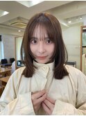 レイヤーカット　姫カット　ミディアム　シースルーバング
