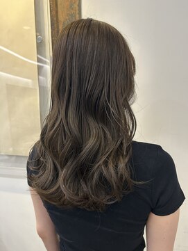 ノーム バイ アウラ(norm. by aura) オリーブベージュ リーフベージュ 透明感カラー