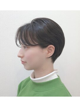 ロルド シェリ(Rold Cheri) クセを活かした刈り上げ手前のショートスタイル