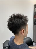毛先がランダムに動くベリーショートスタイル