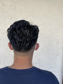 ベイス アワジ(BASE) フェードカットショートパーマスタイル